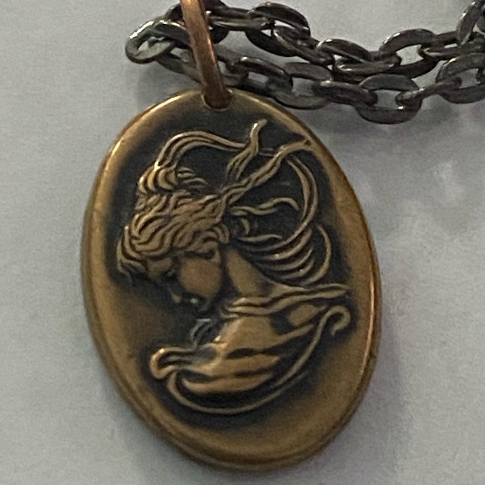 Art nouveau necklace